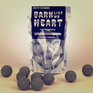 Dark Like my Heart Bath Bombs